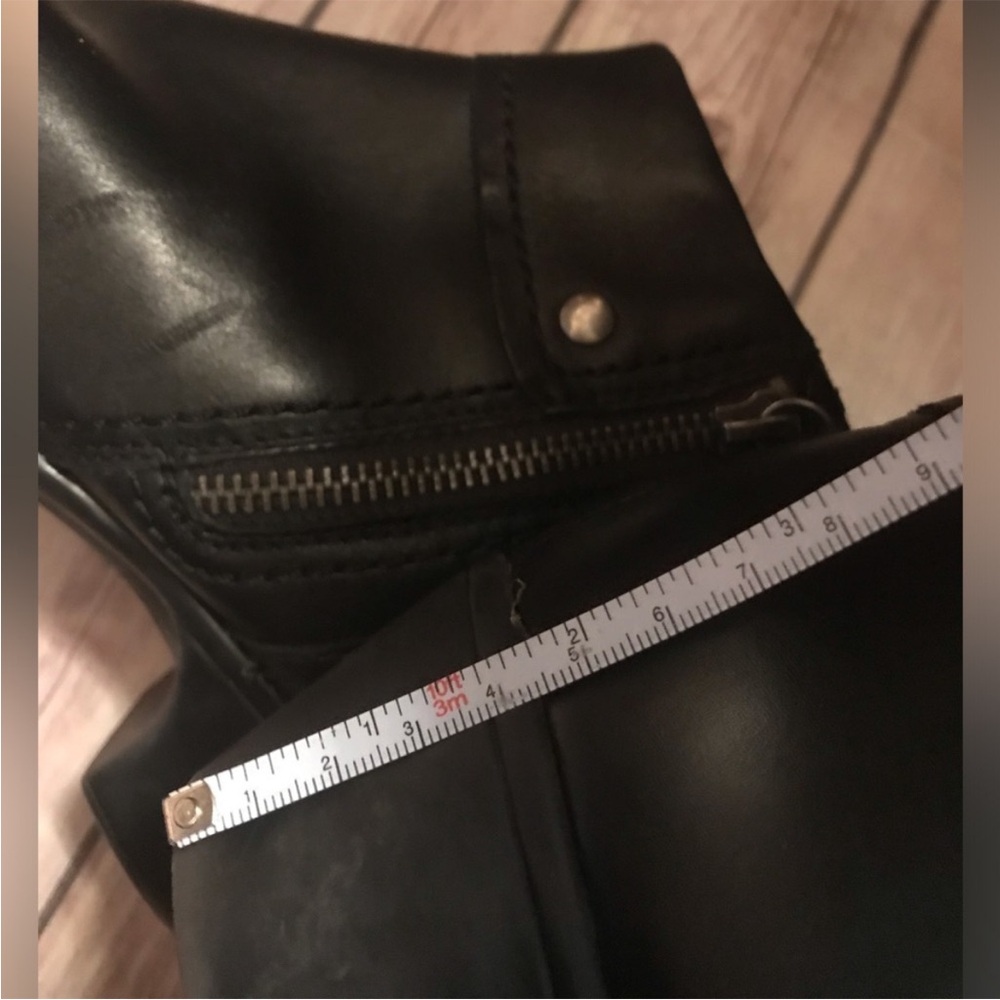 clarks - Picture 5 of 5